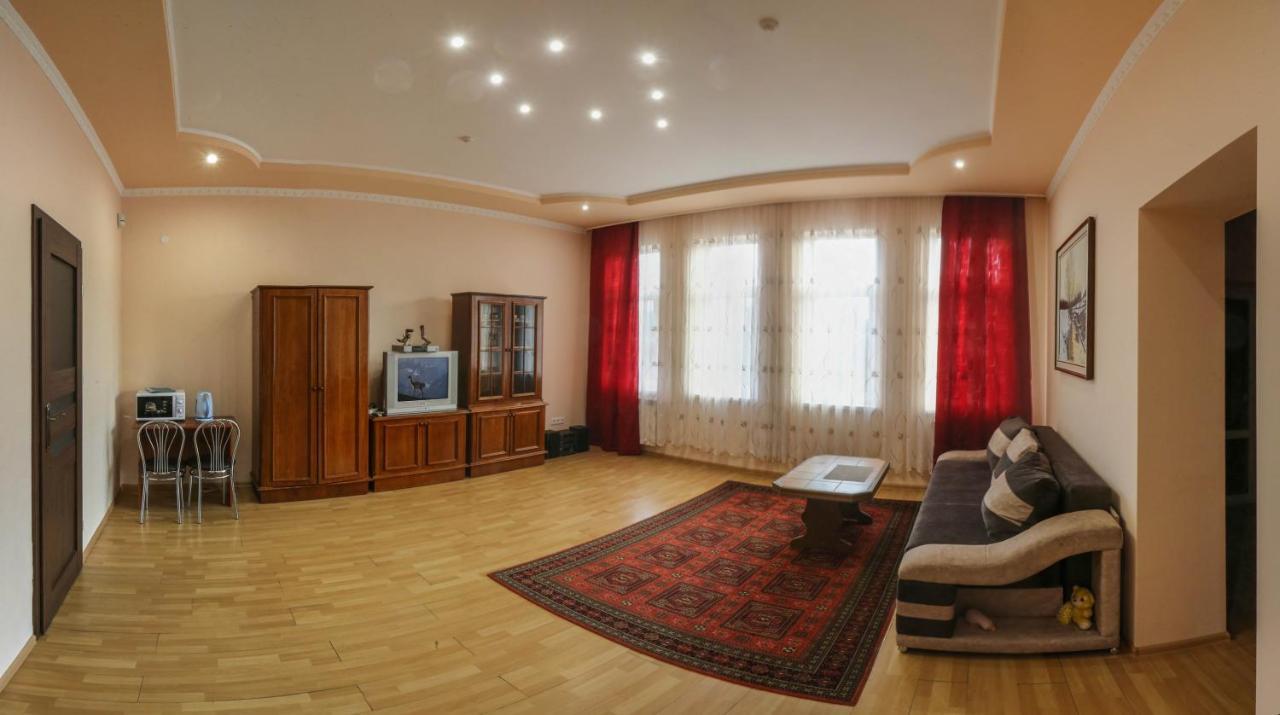 Отель Центр Трускавца Truskavets Dış mekan fotoğraf